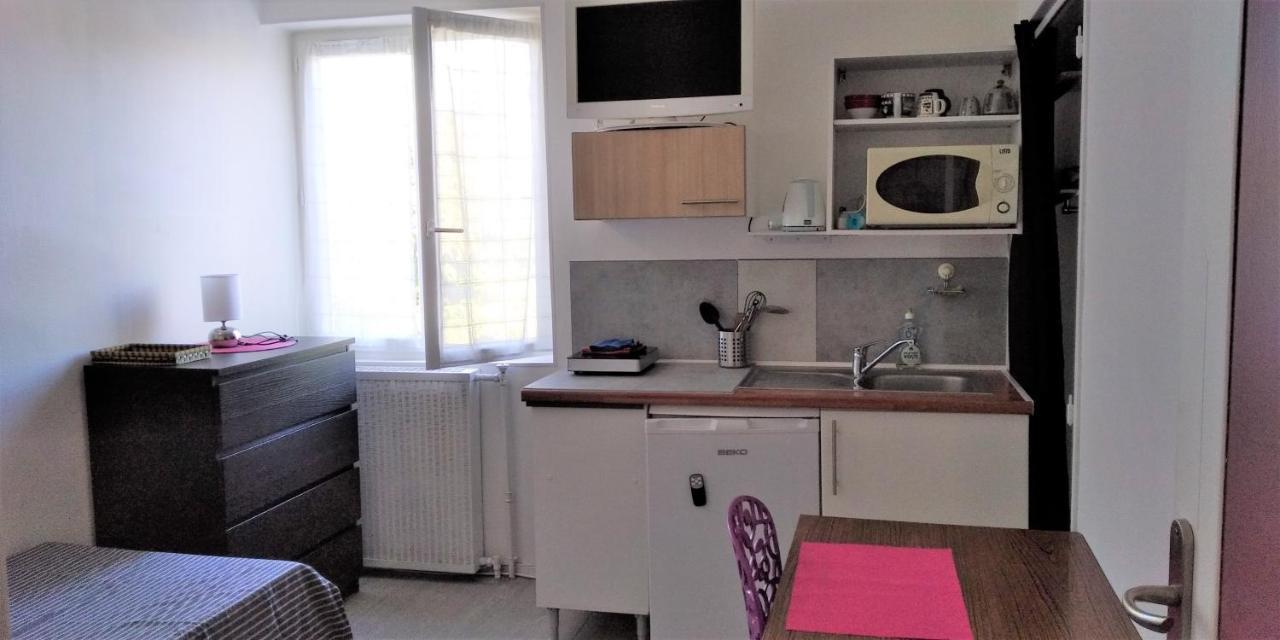 Chambre 1 Personne Et Studio 1 Personne Avec Entree Libre Et Salle De Bain Privee Коломье Экстерьер фото